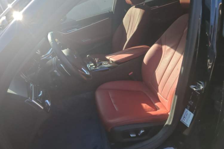 Used BMW 5 Series 2018 530Li Leading Model M Sport Package
