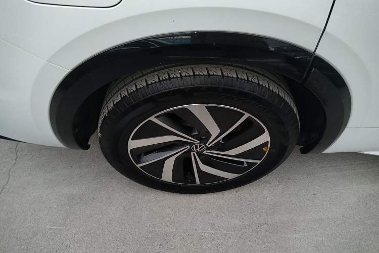 Used Volkswagen Viloran 2024 330TSI Luxury Edition
