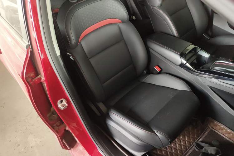 Used MG 5 2022 180 DVVT CVT Youth Luxury Edition
