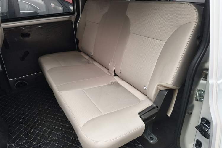 Used Wuling Hongguang V 2022 1.5L Jingqu Edition Electric-Assist LAR
