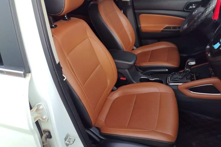 Used Oshan CX70 2017 CX70T 1.5T Automatic Zunqing Edition
