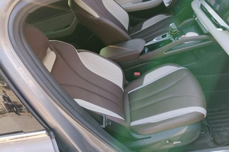 Used Geely Auto Monjaro L 2024 2.0TD High-Power Automatic Two-Wheel Drive Yunqi Version
