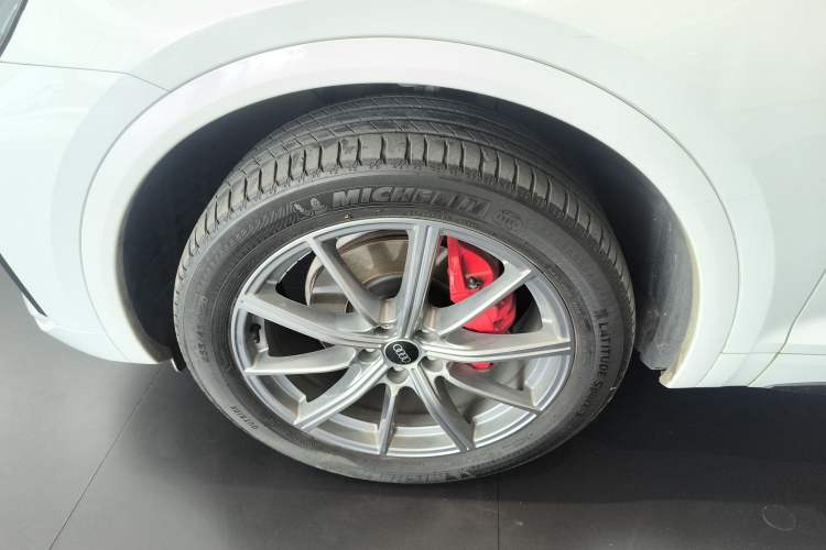 Used Audi Q5L 2022 40T Fashionable and Dynamic Model
