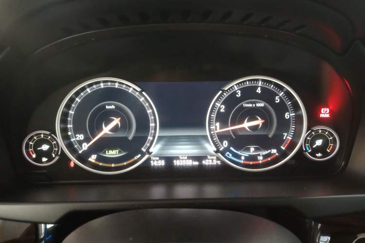 Used BMW X5 2015 xDrive28i
