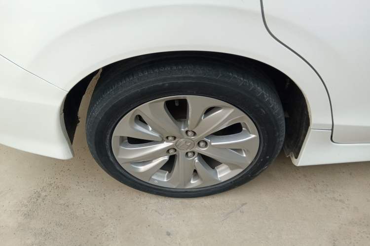 Used Honda Jade 2017 1.8L automatic Comfort version 5 seats
