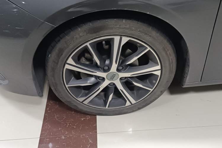 Used Geely Auto Emgrand 2022 4th Generation 1.5L CVT Flagship Model
