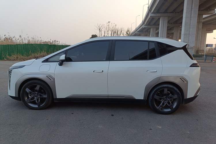 Used AION Y 2022 Plus 70 Tech Edition
