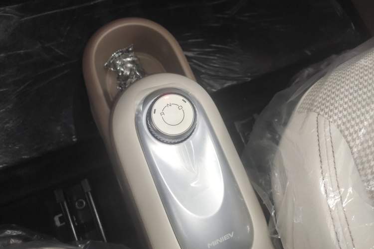 Used Wuling Hongguang MINIEV 2025 Four-Door Version Advanced Edition
