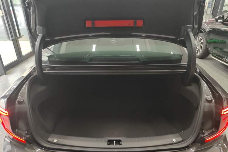 Used Volvo S90 2022 B5 Zhiyi Luxury Edition