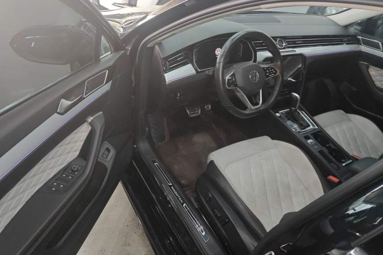 Used Volkswagen Magotan 2023 2 Million Units Commemorative Edition 330TSI DSG Luxury Version
