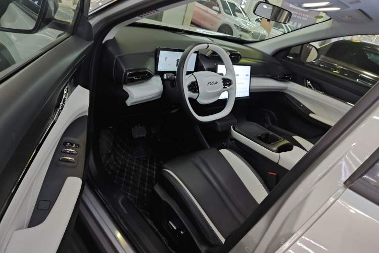 Used Dongfeng Aeolus L7 New Energy 2024 518 Pro
