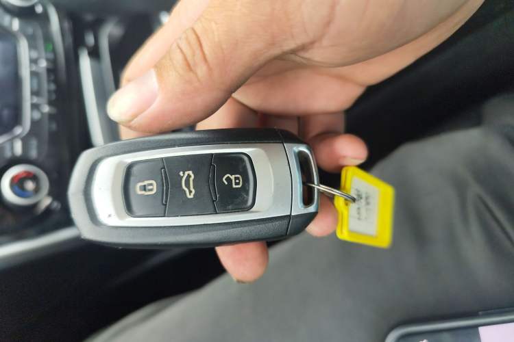 Used Geely Auto Emgrand GT 2015 2.4L Comfort Model
