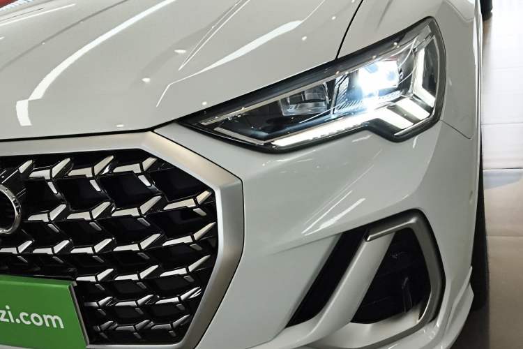 Used Audi Q3 2024 40 TFSI Fashion Dynamic Model