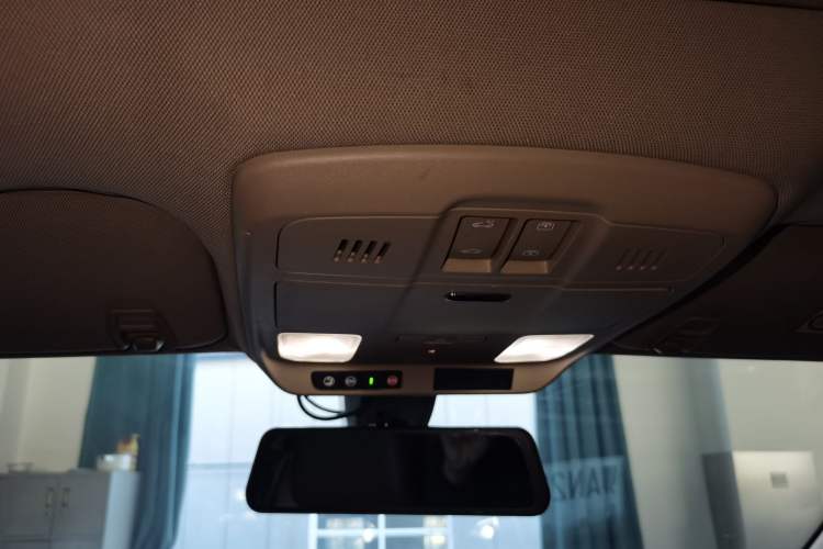 Used Buick Envision 2017 28T Four-Wheel Drive Elite Model
