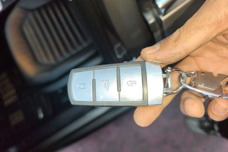 Used Volkswagen Magotan 2015 1.8TSI Advanced Model
