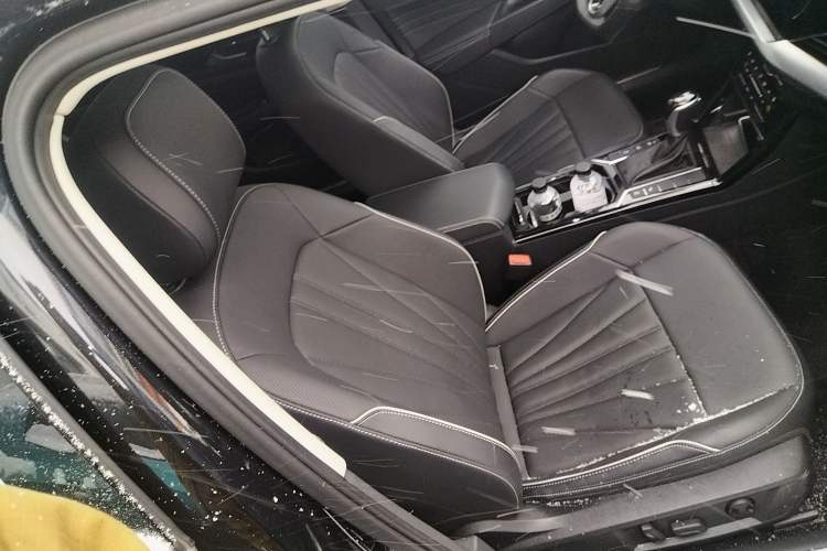 Used Volkswagen Passat 2024 380TSI Dragon Glory Edition
