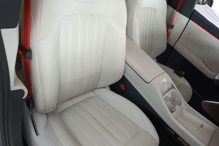 Used ONVO L60 2024 60 kWh Rear-Drive Version
