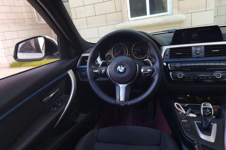 Used BMW 3 Series 2018 320i M Sport Package
