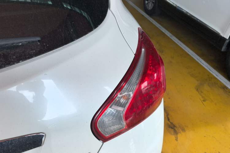 Used Nissan Tiida 2011 1.6L CVT Smart Version
