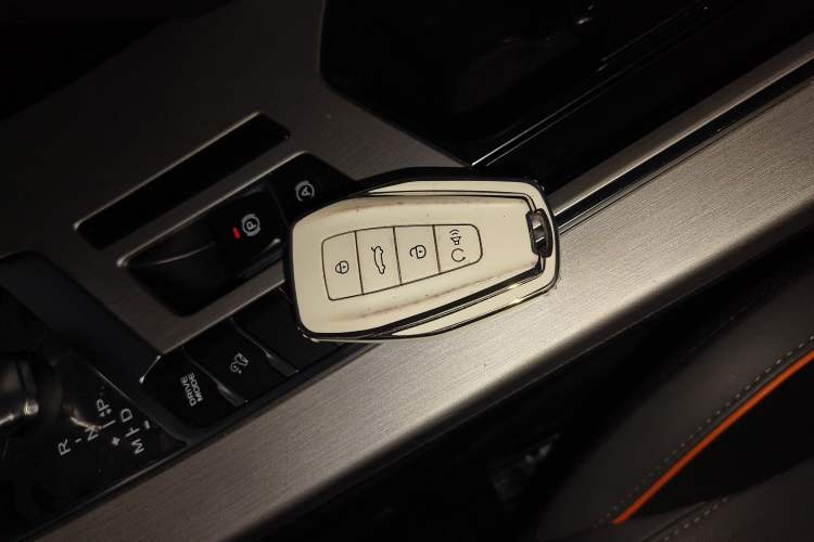 Used Geely Auto Coolray 2023 1.5T DCT Platinum Edition
