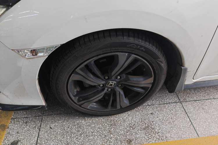 Used Honda Civic 2021 HATCHBACK 220TURBO CVT Trendy Cool Edition
