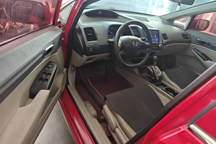 Used CIIMO CIIMO 2015 1.8L Automatic Luxury Edition