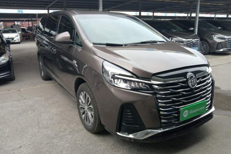 Used Buick GL8 2023 Facelifted Land Cruiser Executive Luxury Version