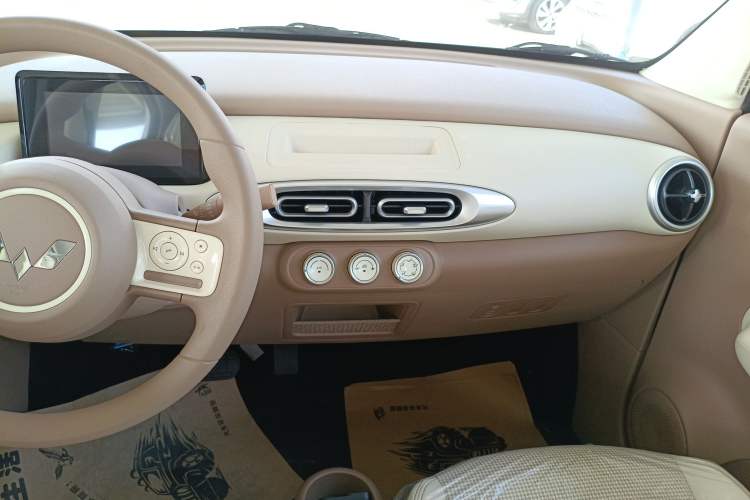 Used Wuling Hongguang MINIEV 2025 Four-Door Version Advanced Edition