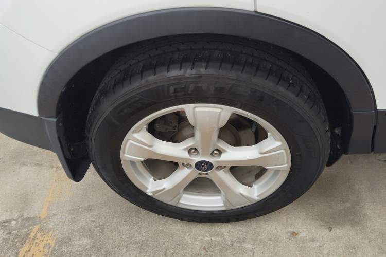 Used Ford Kuga 2017 EcoBoost 180 Two-Wheel-Drive Tiger Leap Model
