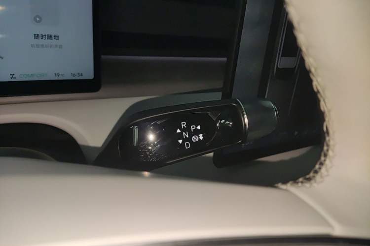 Used XPeng X9 2024 702 Ultra-Long Range Max
