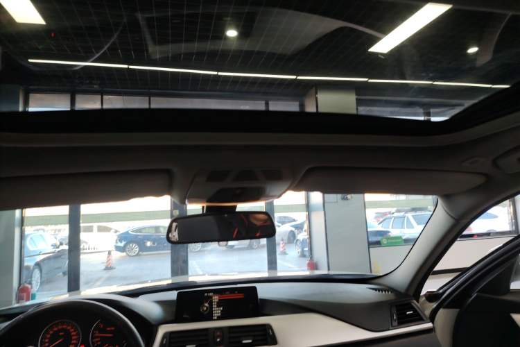 Used BMW 3 Series 2015 320Li Fashion Model
