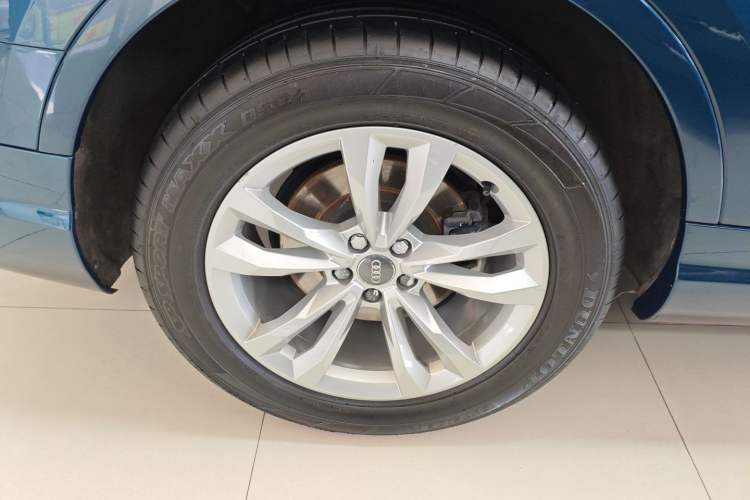 Used Audi Q7 2018 40 TFSI Comfort Model