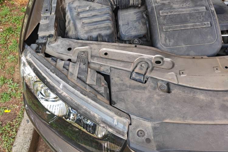 Used Chevrolet Captiva 2015 2.4L 4x4 Flagship Edition 7-Seater
