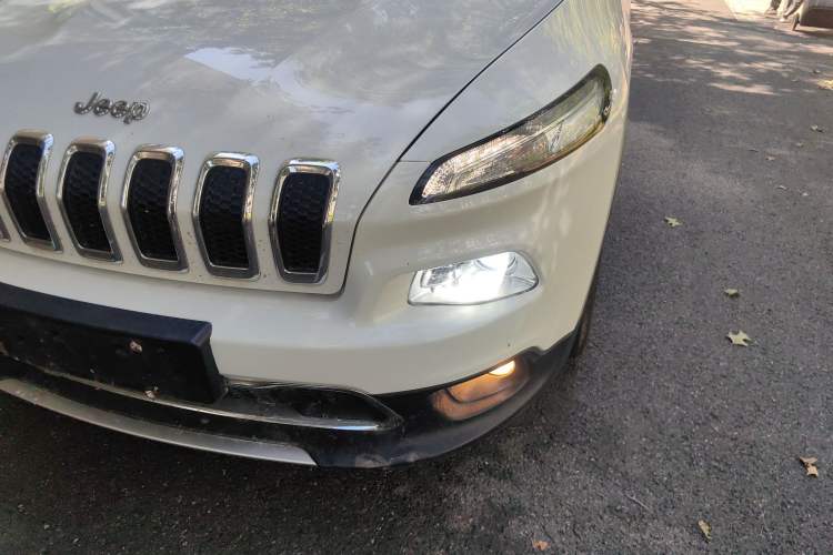 Used  Cherokee 2017 2.0L Superior Edition
