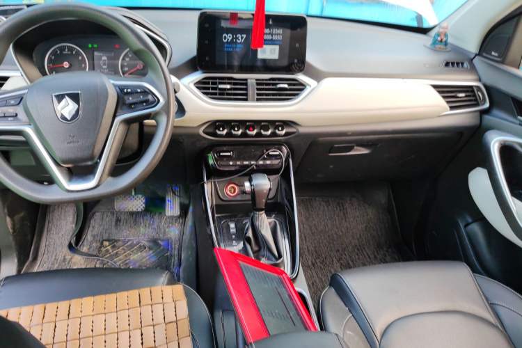 Used Baojun 530 2019 1.5T CVT Luxury Model 7 Seats China V Emission Standard
