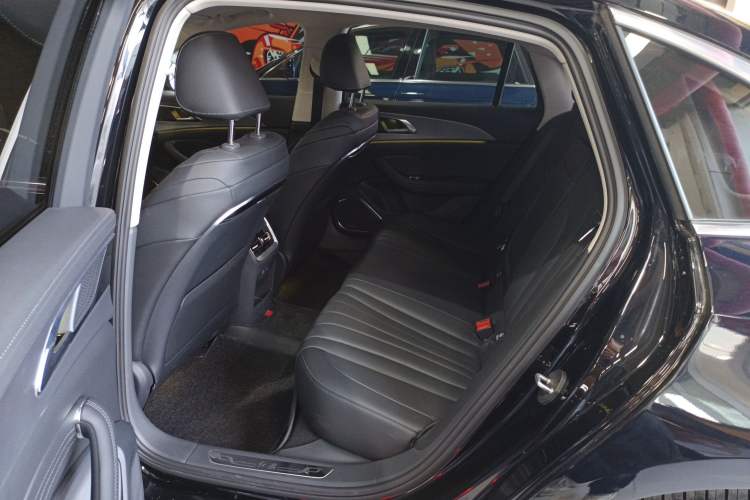 Used Hongqi H5 2023 2.0T Automatic Smart Connect Flagship Edition
