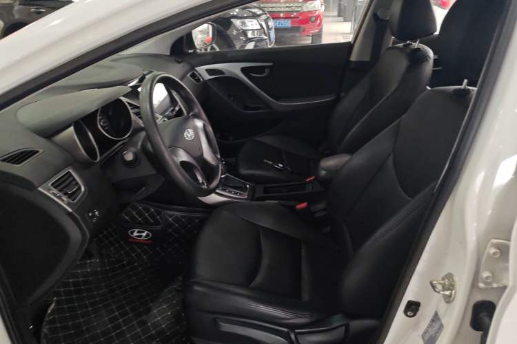 Used Hyundai Elantra 2016 1.6L Automatic Smart Version
