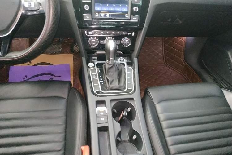 Used Volkswagen Magotan 2018 Facelift 330TSI DSG Luxury Model
