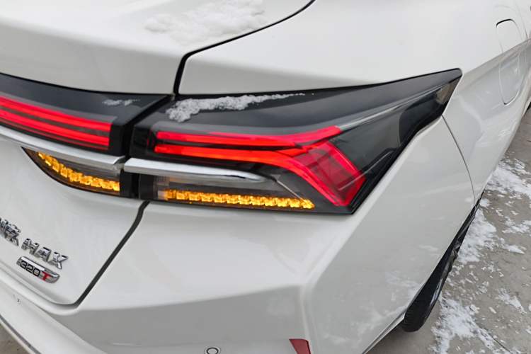 Used Dongfeng Aeolus Yixuan MAX 2021 1.5T Ultra-Stylish Trendsetter Edition
