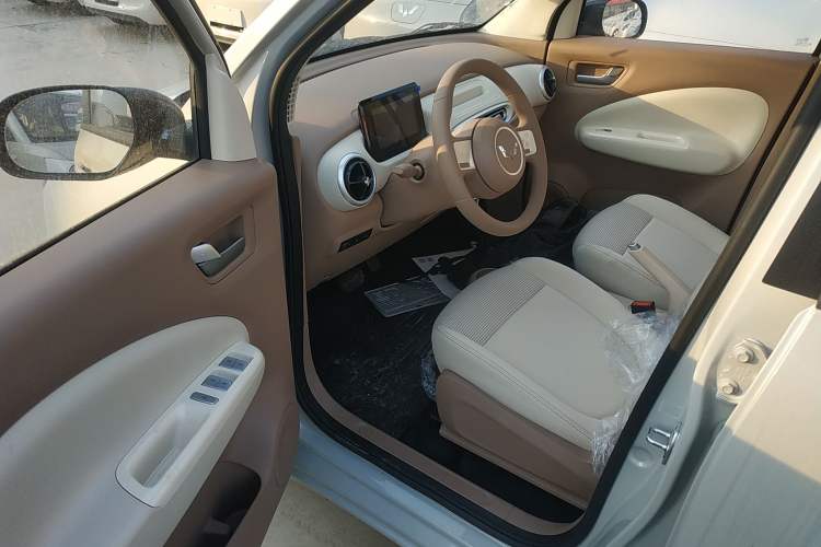 Used Wuling Hongguang MINIEV 2025 Four-Door Version Advanced Edition
