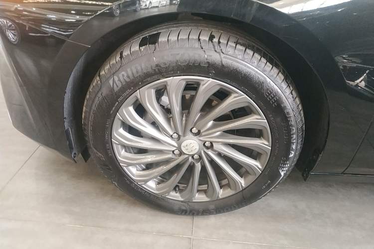 Used Buick LaCrosse 2025 28T Platinum Edition
