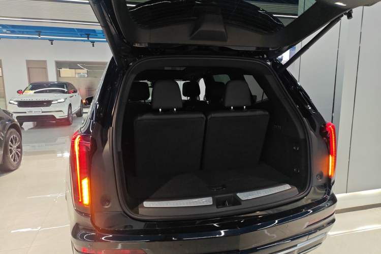 Used Cadillac XT6 2022 2.0T Six-Seater Two-Wheel-Drive Luxury Version