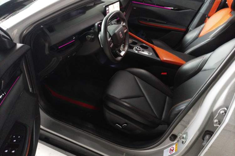 Used Changan UNI-V 2022 1.5T Prestige Version