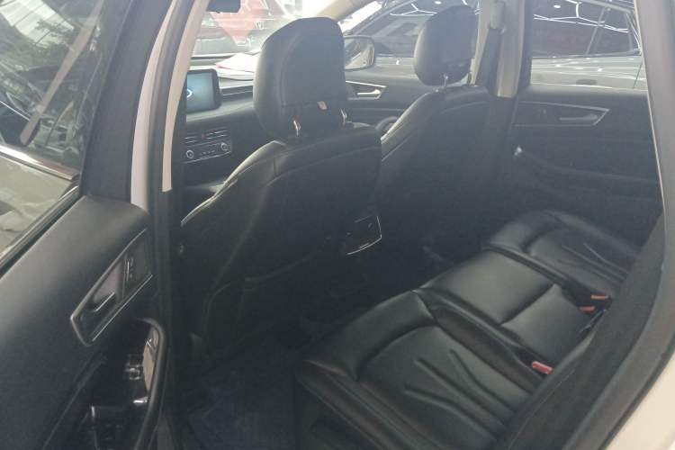 Used Ford Edge 2021 PLUS EcoBoost 245 Two-Wheel-Drive Titanium 7-Seater
