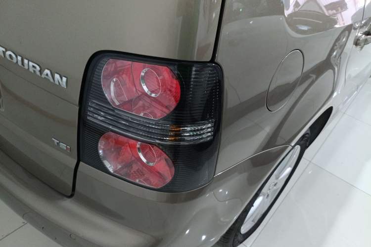 Used Volkswagen Touran 2015 1.4T DSG Comfort Edition 5 Seats
