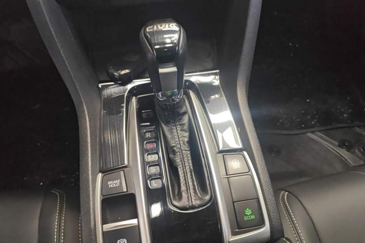 Used Honda Civic 2016 220TURBO CVT Luxury Edition
