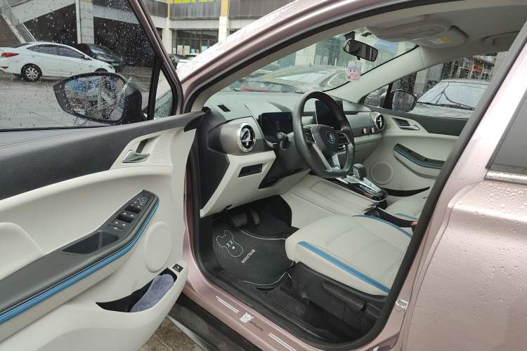 Used BYD Yuan Pro 2023 320KM Luxury Version
