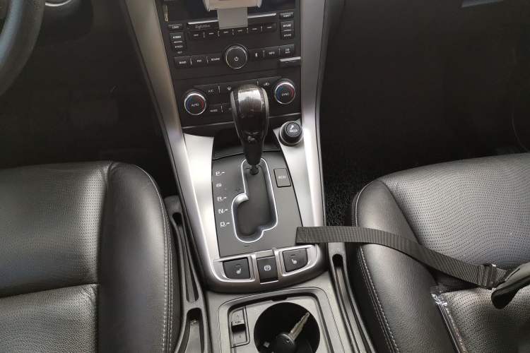 Used Chevrolet Captiva 2014 2.4L 4x4 Flagship Edition 7 Seats