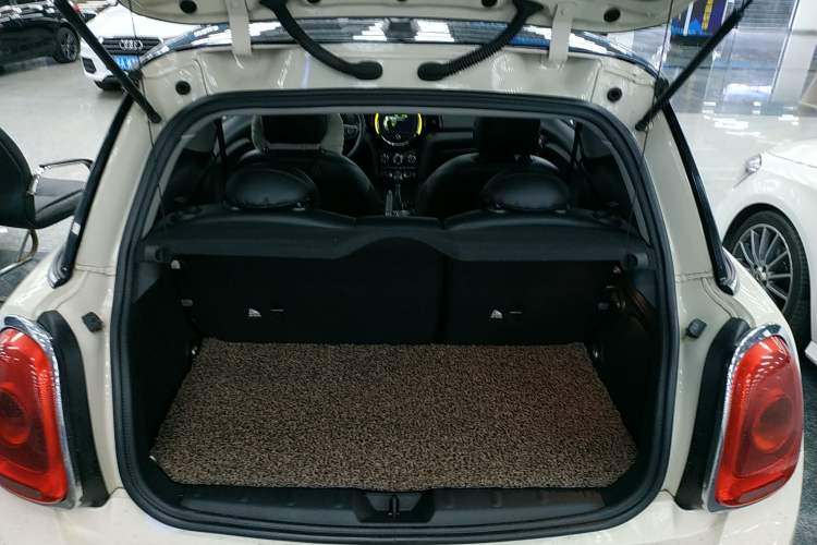 Used MINI MINI 2014 1.5T COOPER Fun
