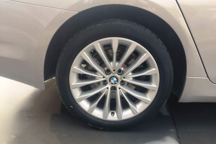 Used BMW 5 Series 2018 525Li Luxury Package
